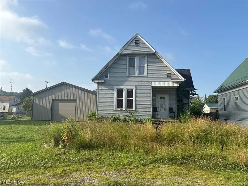 420 W 4th Street, Uhrichsville, OH 44683 - #1