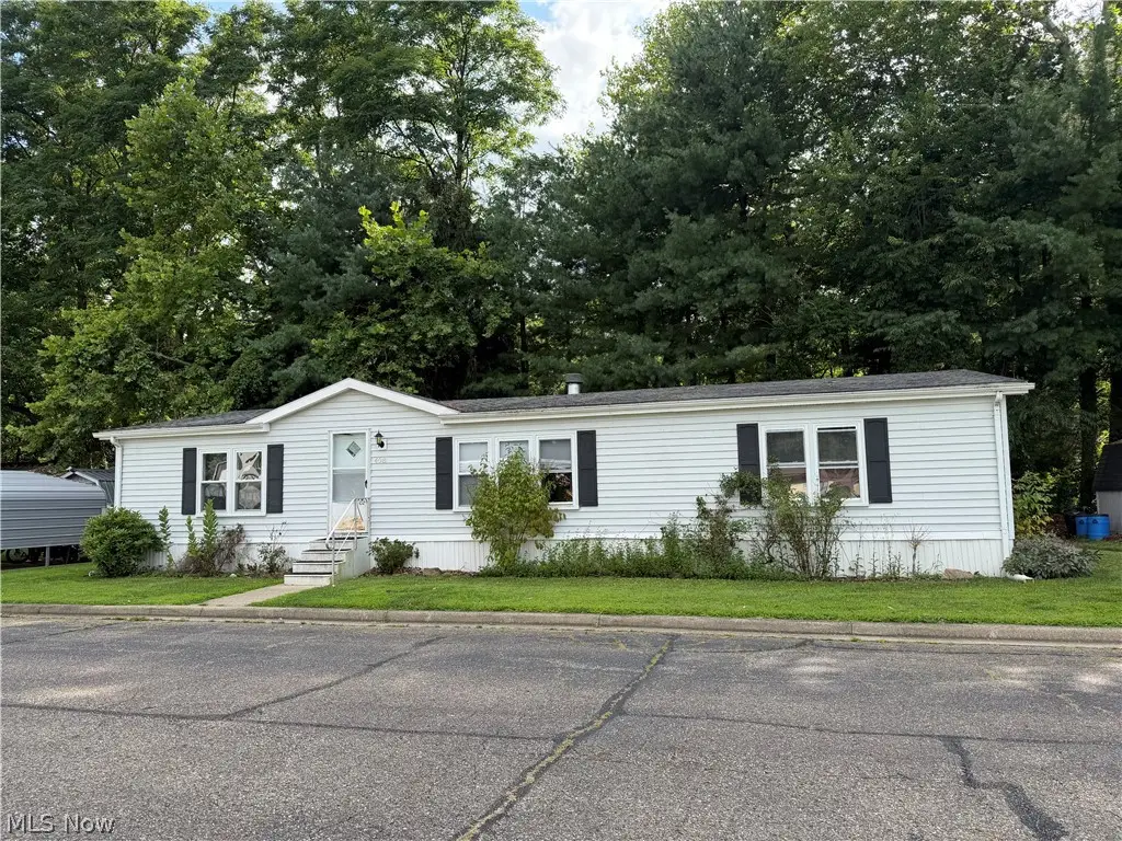 408 Compass Se Circle, New Philadelphia, OH 44663 - #1