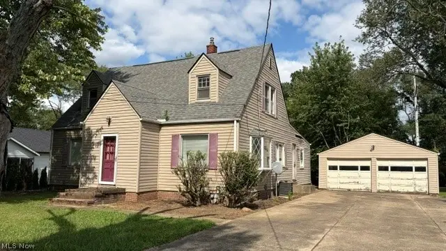820 Woodlawn Nw Avenue, Canton, OH 44708 - #2