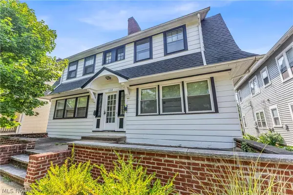 3208 Euclid Heights Boulevard, Cleveland Heights, OH 44118
