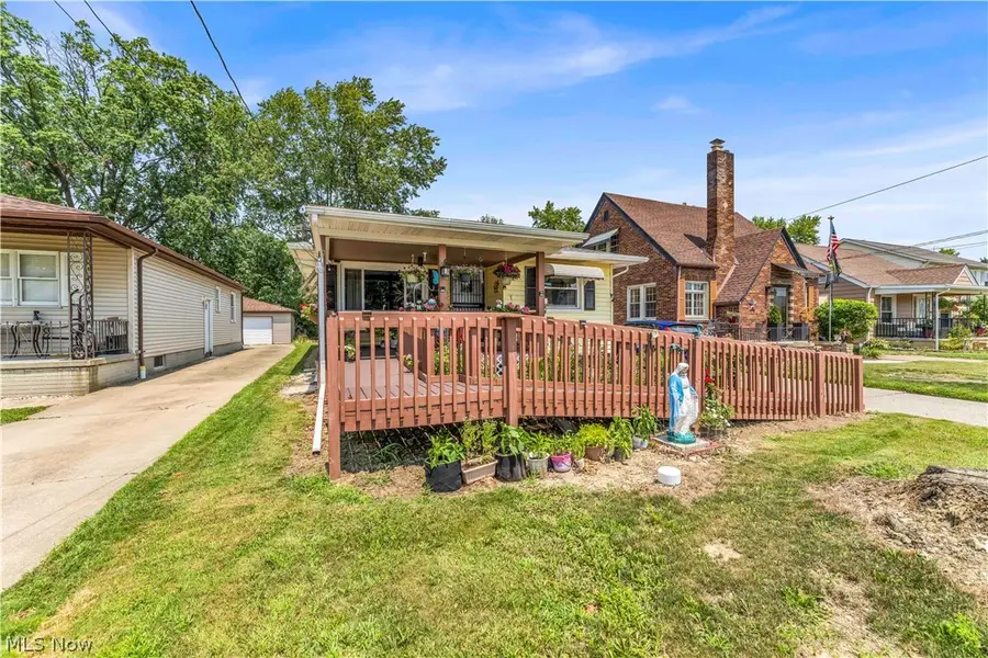 1030 W 29th Street, Lorain, OH 44052 - #2