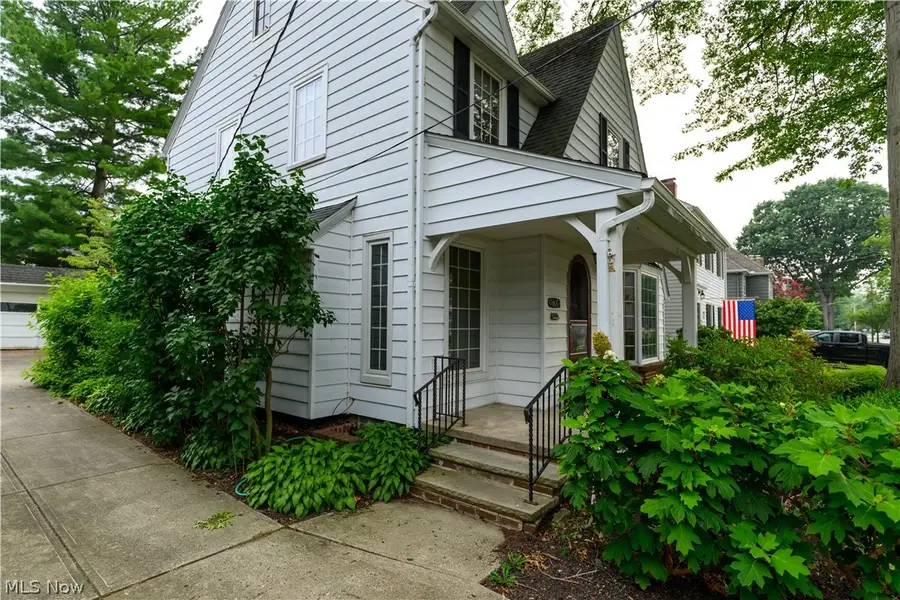 20701 Beachwood Drive, Rocky River, OH 44116 - #2