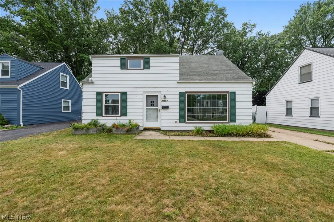 26850 Gary Avenue, Euclid, OH 44132 - #1