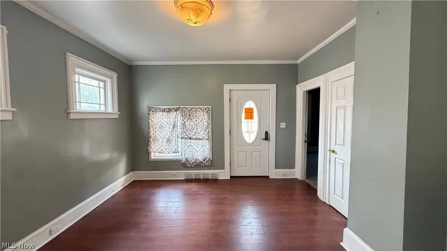 7425 Harvard Avenue, Cleveland, OH 44105 - #2