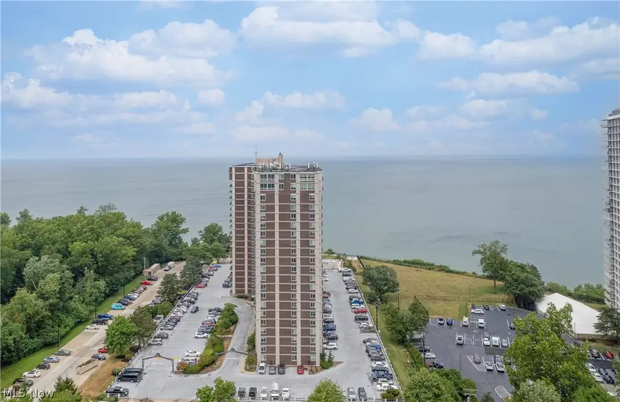 12900 Lake Avenue #915, Lakewood, OH 44107 - #2