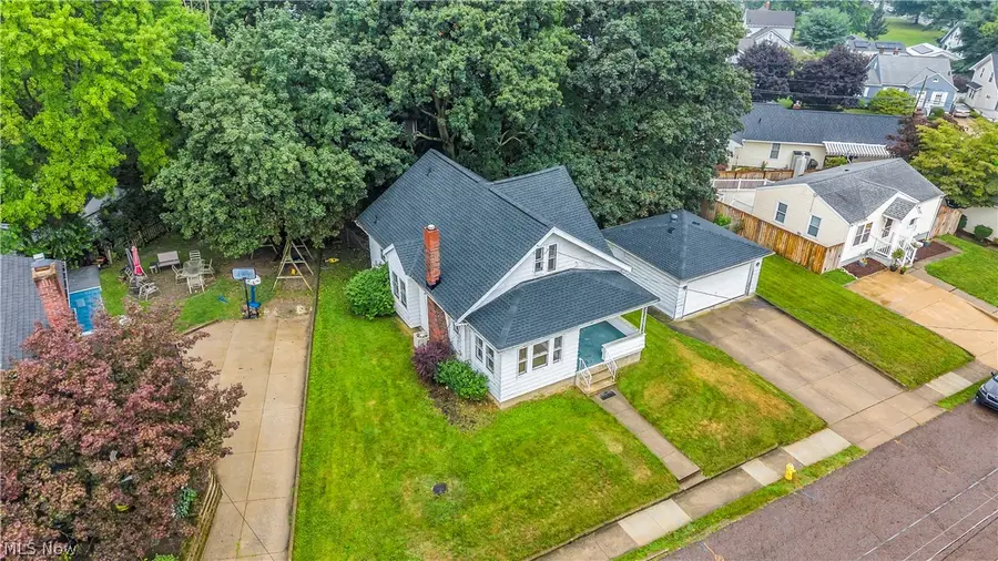 618 Keller Street, Barberton, OH 44203 - #3