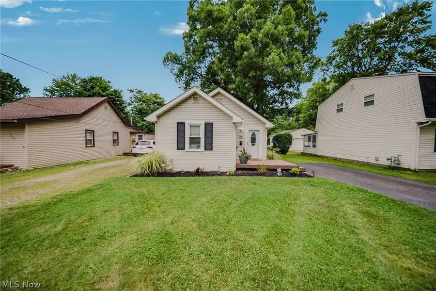7611 Manor Drive, Mentor On The Lake, OH 44060 - #2