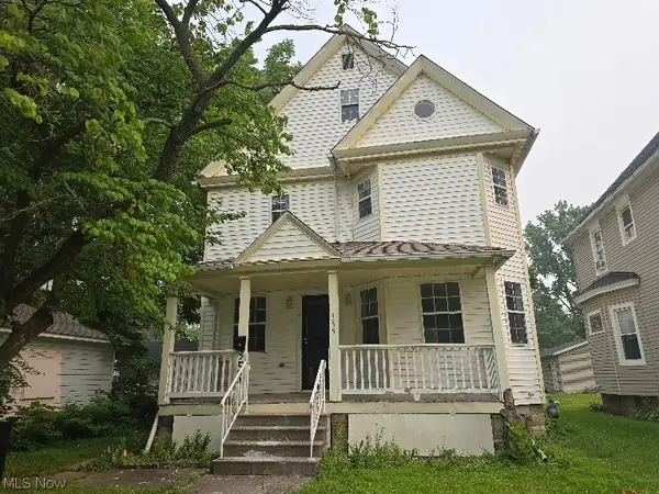 355 12th, Elyria, OH 44035