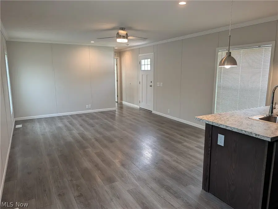 230 Edgecliff W Circle #47, Elyria, OH 44035 - #3