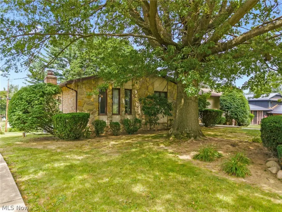 5525 Glenhill Ne Avenue, Canton, OH 44721 - #3