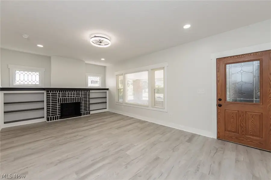 11711 Buckingham Avenue, Cleveland, OH 44120 - #3
