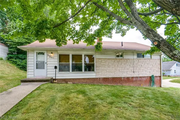 1425 Colonial Ne Boulevard, Canton, OH 44714