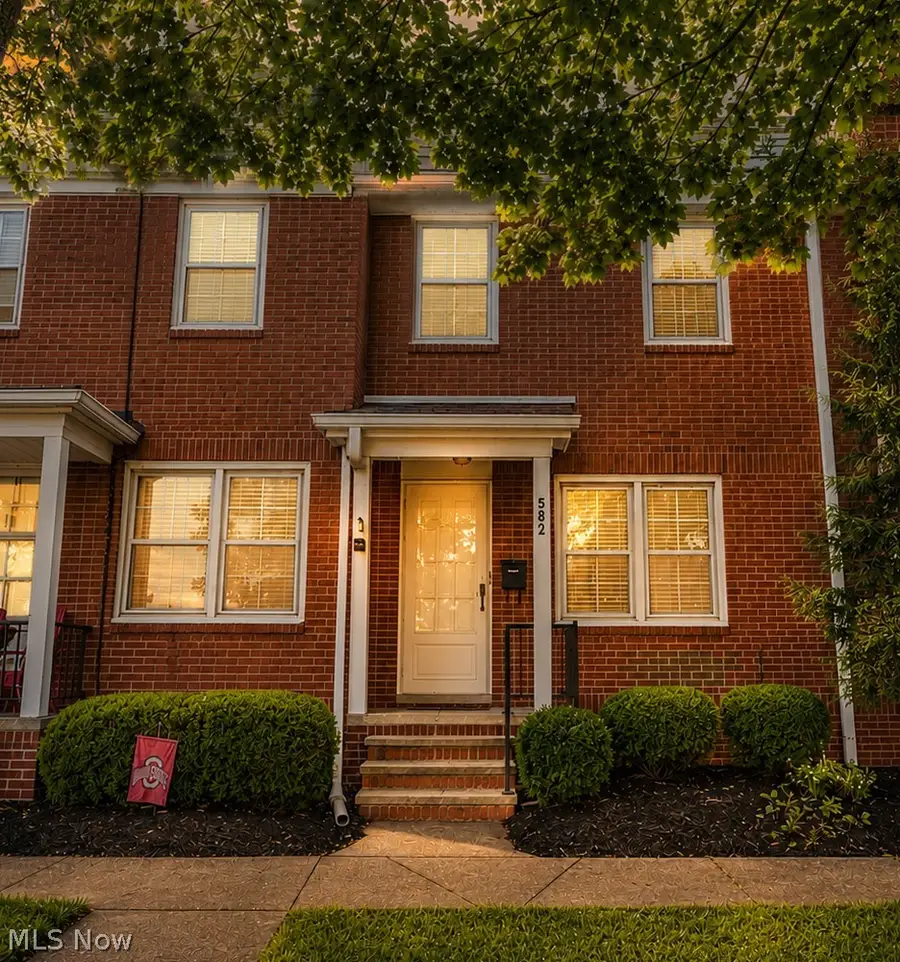 2752 Wooster Road, Rocky River, OH 44116 - #2