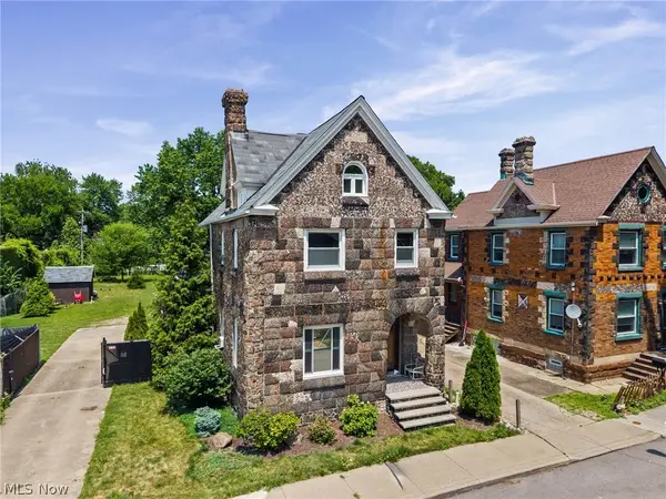 5822 Ellen Avenue, Cleveland, OH 44102
