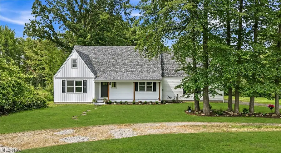836 School Street, Hubbard, OH 44425 - #2