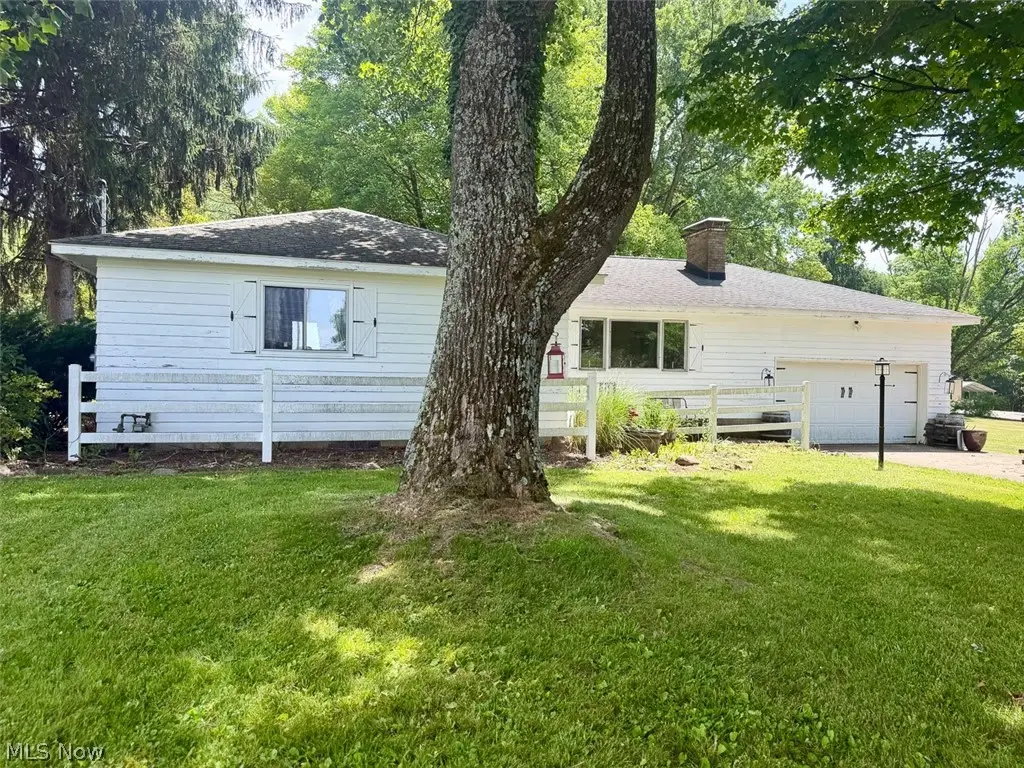 2597 Seifert Lewis Road, Hubbard, OH 44425 - #1