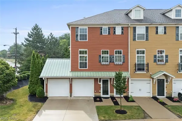 9 Grandview Drive, Rocky River, OH 44116