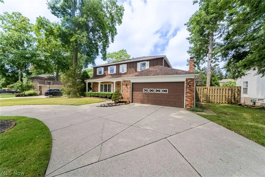 9474 Stoney Creek Lane, Parma Heights, OH 44130 - #2