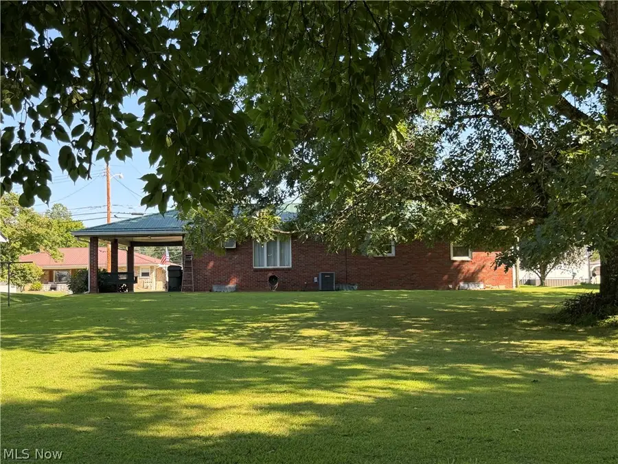 1124 Williamson Avenue, New Matamoras, OH 45767 - #2