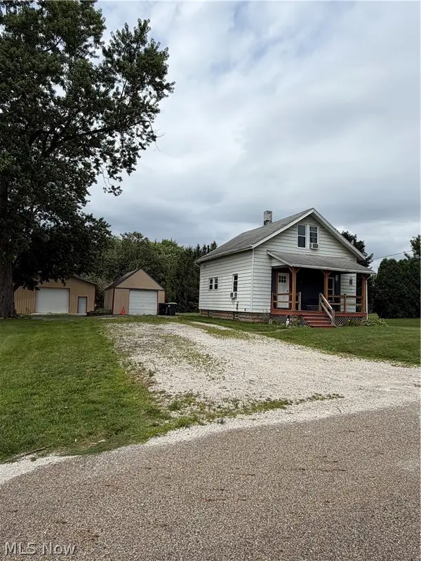 3857 Violand Street, Louisville, OH 44641