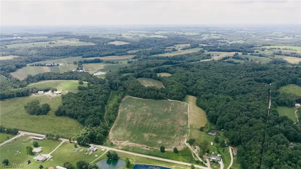 3151 Buttercup Ne Road, Carrollton, OH 44615