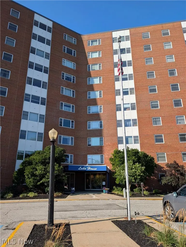 11850 Edgewater Drive #717, Lakewood, OH 44107 - #1