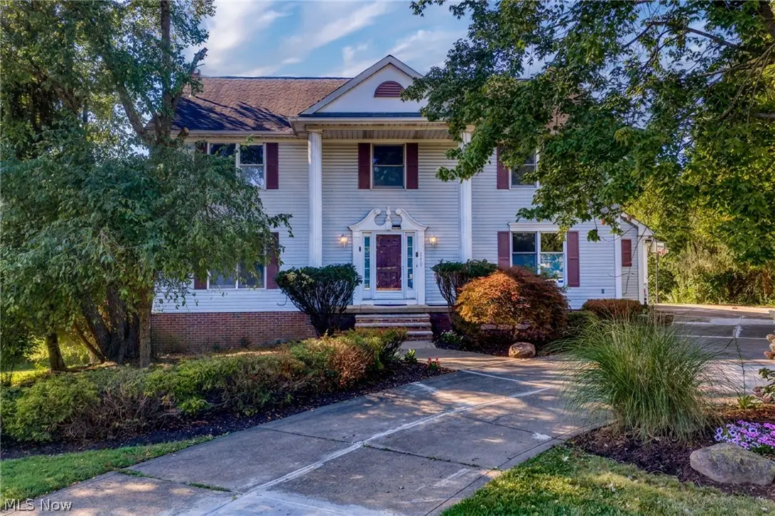 111 Waverly Lane, Chagrin Falls, OH 44022 - #1