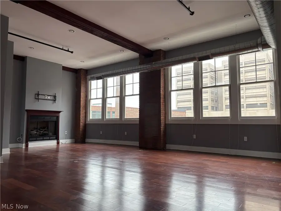 1260 W 4th Street, Cleveland, OH 44113 - #3