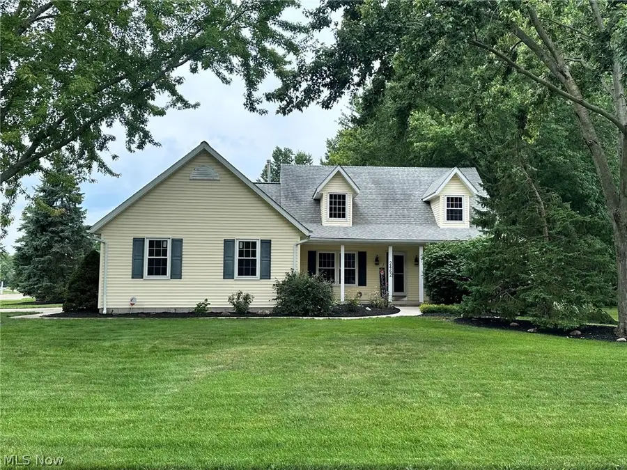 2462 Candlewood Drive, Avon, OH 44011 - #2