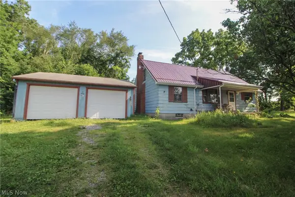 5724 Arrel Road, Lowellville, OH 44436