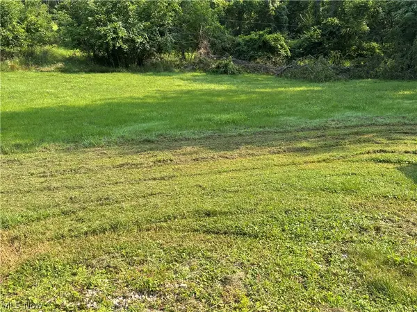 7994 Pinoak Sw Drive, Carrollton, OH 44615
