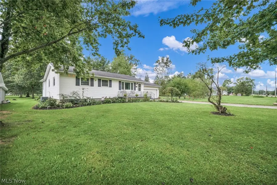 5803 Russia Road, Amherst, OH 44001 - #3