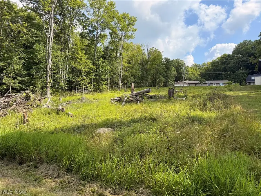 633 E Mohawk Drive, Malvern, OH 44644 - #3