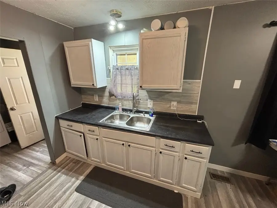 9888 Short Drive, Windham, OH 44288 - #3