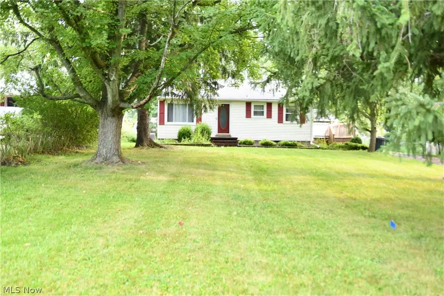 2194 Clearview Nw Avenue, Champion, OH 44483 - #2