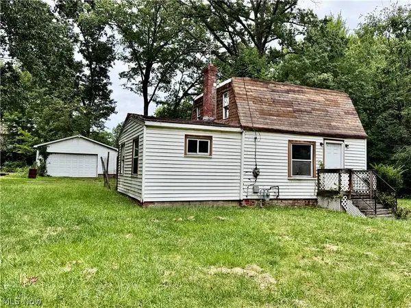 3275 Crestview Ave, Warren, OH 44483