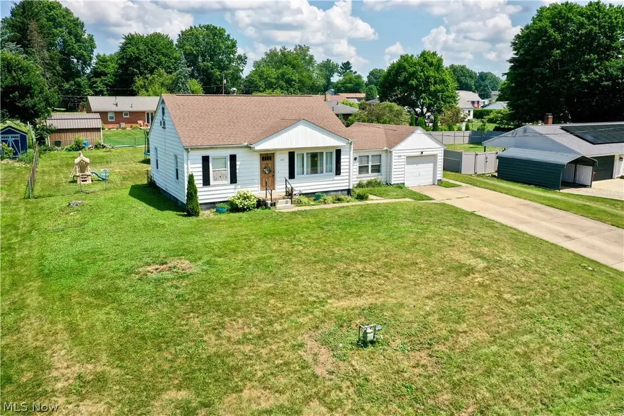 420 Stuart Nw Street, Massillon, OH 44646 - #2