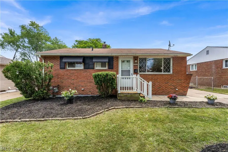 6391 Sandfield Drive, Brook Park, OH 44142 - #3