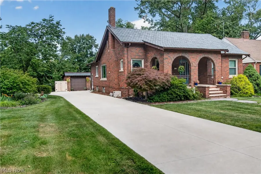 156 Woodhill Drive, Amherst, OH 44001 - #3