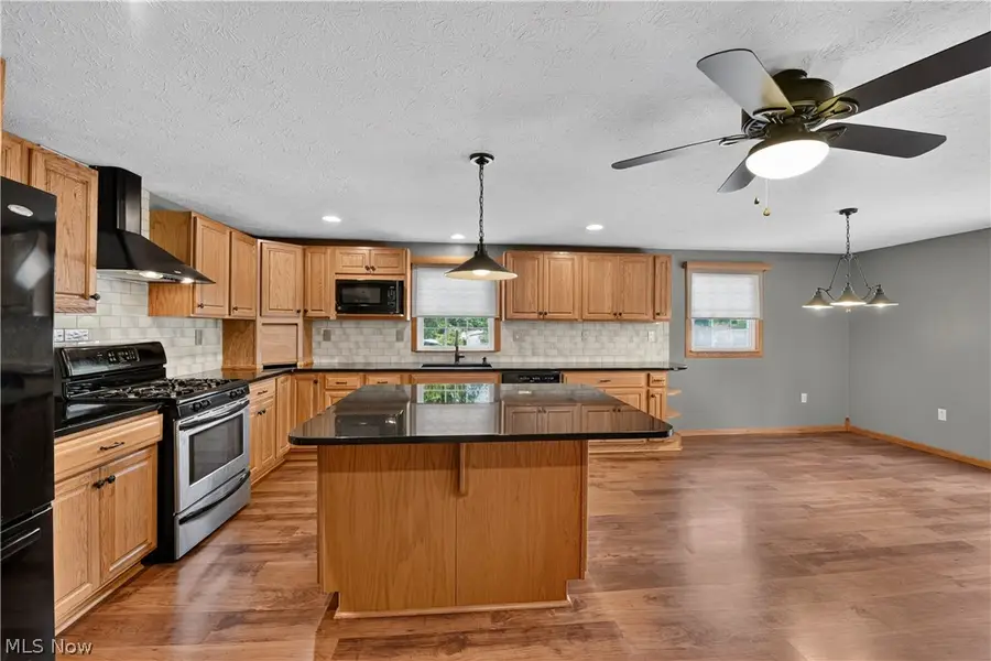 1563 Eastern Road, Rittman, OH 44270 - #2