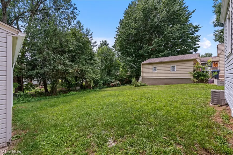 106 E Dresden Avenue, Akron, OH 44301 - #3