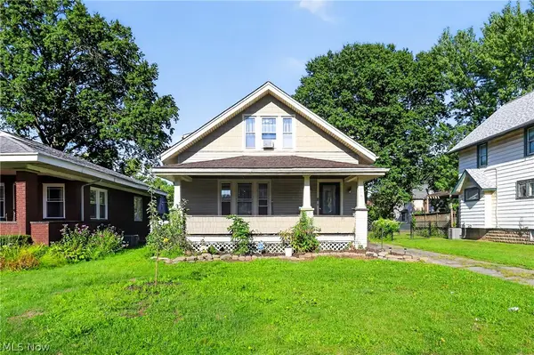 568 Oak Knoll Se Avenue, Warren, OH 44483