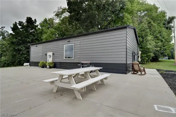 7290 Crane Sw Road, Sherrodsville, OH 44675