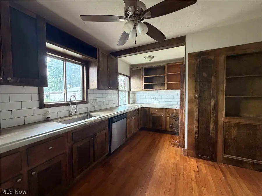 8127 Garfield Boulevard, Garfield Heights, OH 44125 - #2