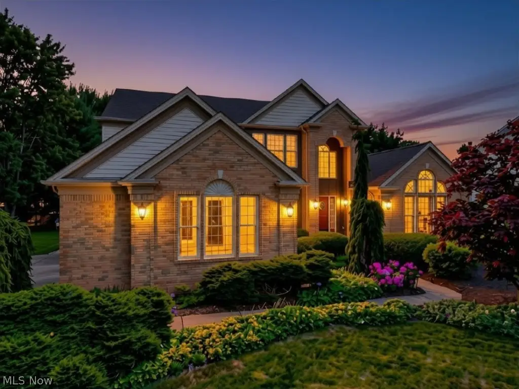 9615 Windsor Way, Twinsburg, OH 44087 - #1