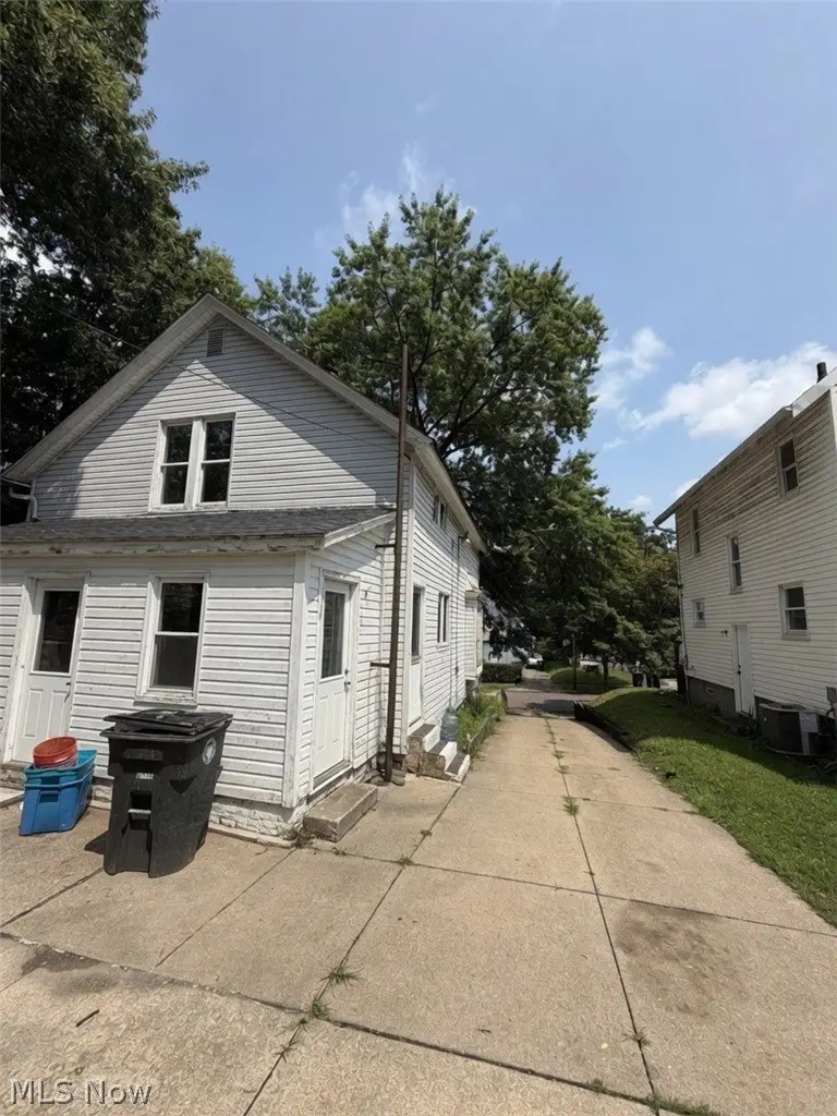 800 Beardsley Street, Akron, OH 44311 - #3