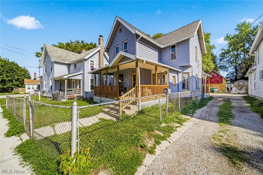 305 W 53rd Street, Ashtabula, OH 44004 - #2