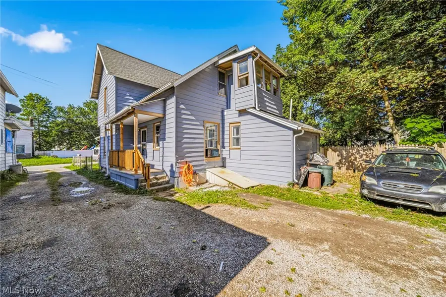 305 W 53rd Street, Ashtabula, OH 44004 - #3
