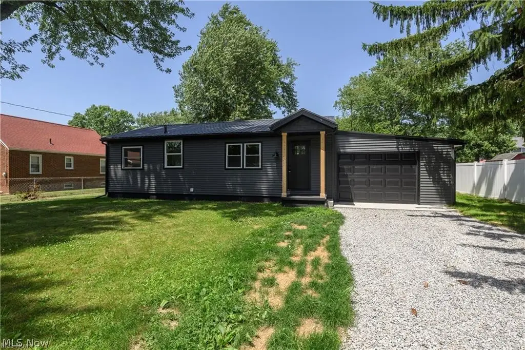519 W Fike Avenue, Orrville, OH 44667 - #1