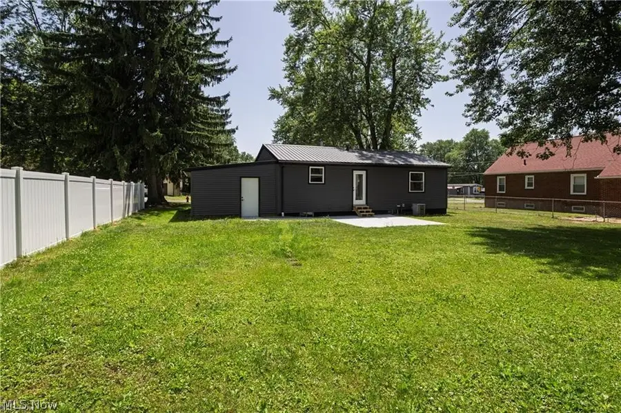519 W Fike Avenue, Orrville, OH 44667 - #3
